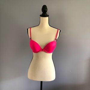 Victoria’s Secret push-up bra